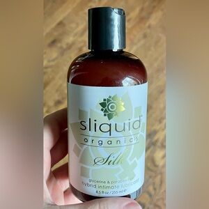 New and sealed Sliquid Organics Silk